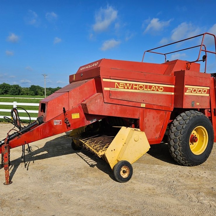 2000 NEW HOLLAND 2000
