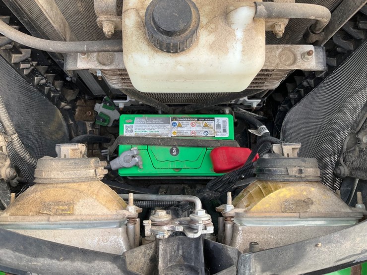 john-deere-3038e-image-52