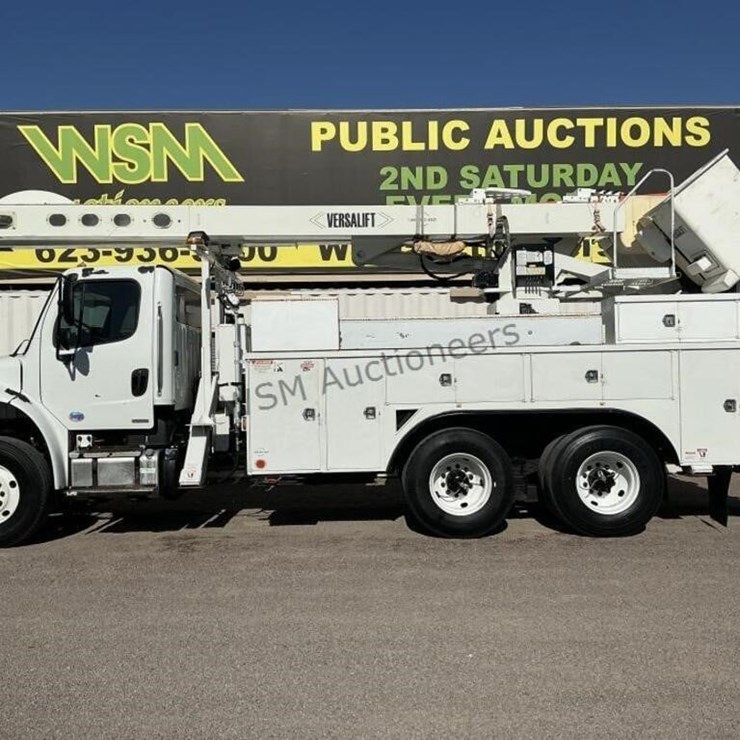2012 FREIGHTLINER M2 106