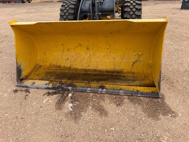 2023-john-deere-g-image-9