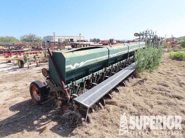 massey-ferguson-8-image-1