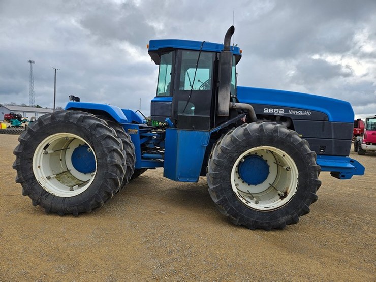 new-holland-9682-image-6