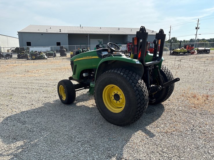 john-deere-4320-image-3