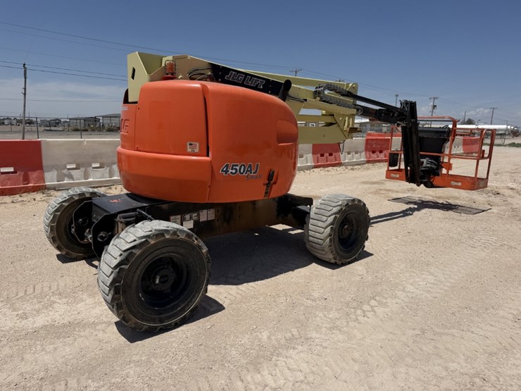 2013-jlg-450aj-image-5