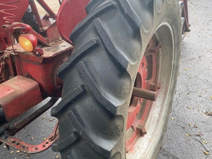 #6067-•-1948-farmall-h-tractor-image-26