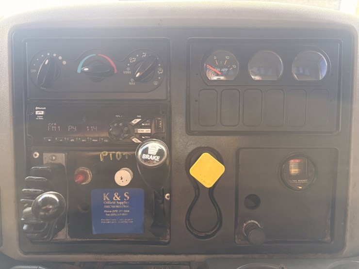 2016-international-durastar-4300-image-10