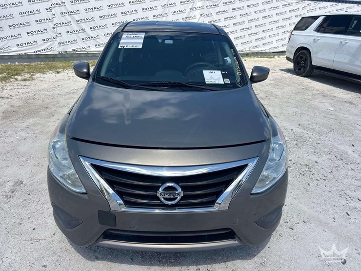 2016-nissan-versa-sedan-image-25
