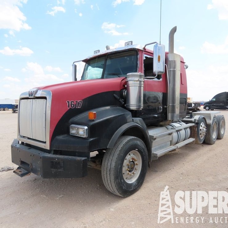 2015 WESTERN STAR 4900