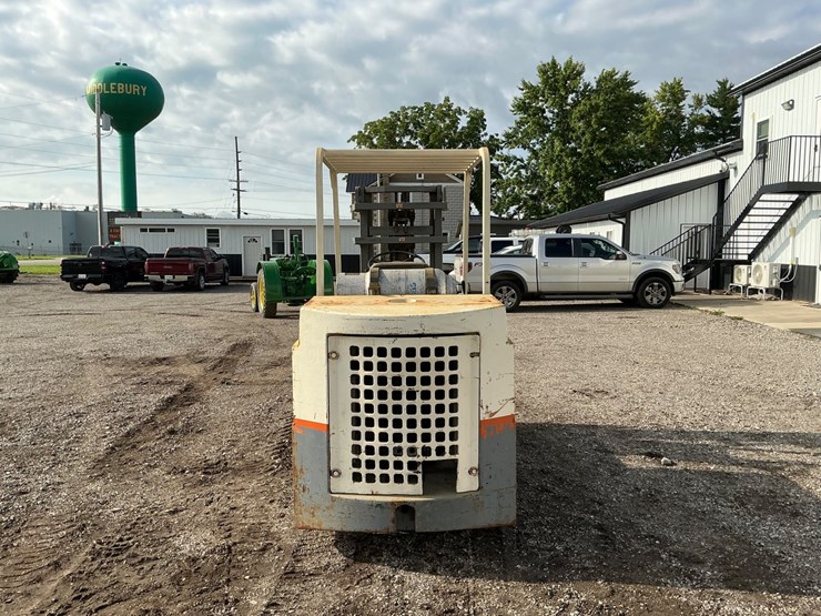 #1350-•-allis-chalmers-acc-120-ps-forklift-image-4