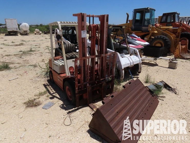 massey-ferguson-8-image-1