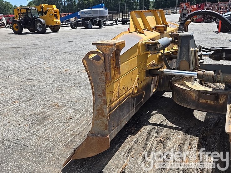 2018-deere-850k-image-17