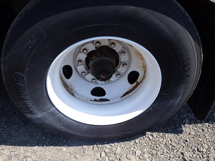 2003-utility-van-image-17