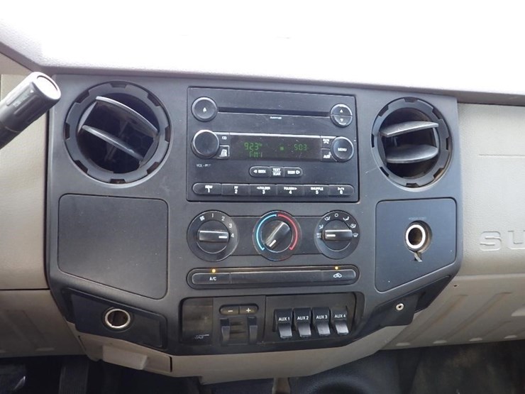 2008-ford-f550-image-37