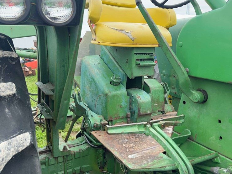 1976-john-deere-3020-image-5