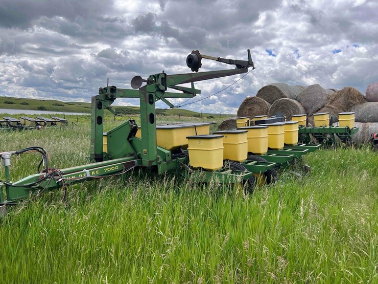 john-deere-7000-image-1