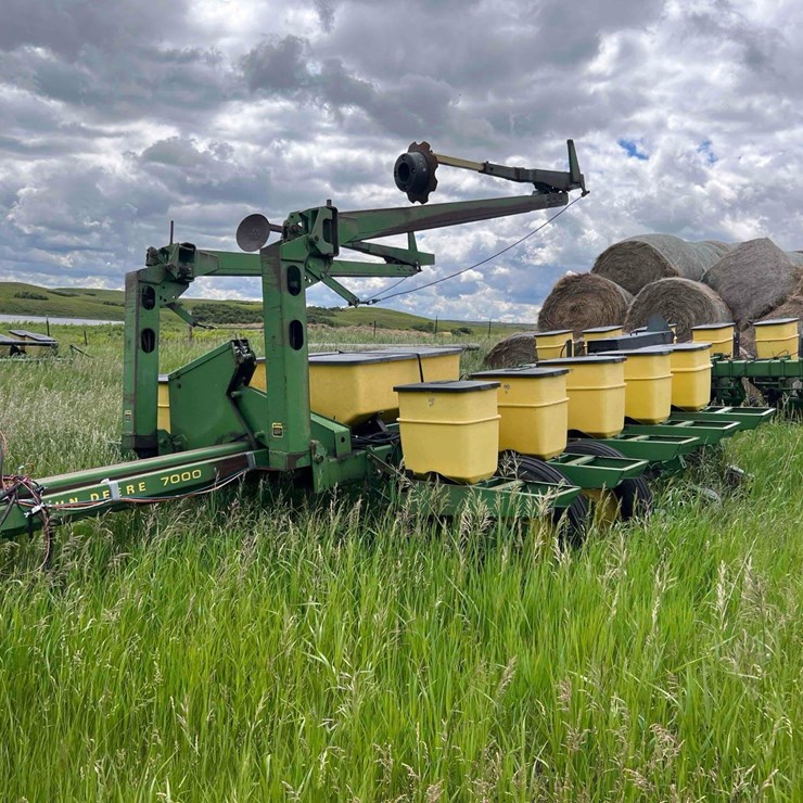JOHN DEERE 7000