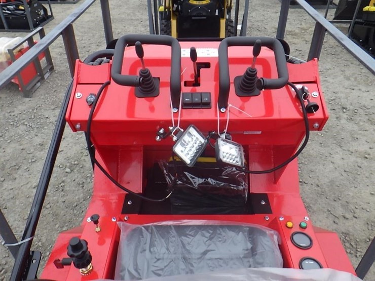 2026-agt-sda-140t-skid-steer-tracked-loader-image-11