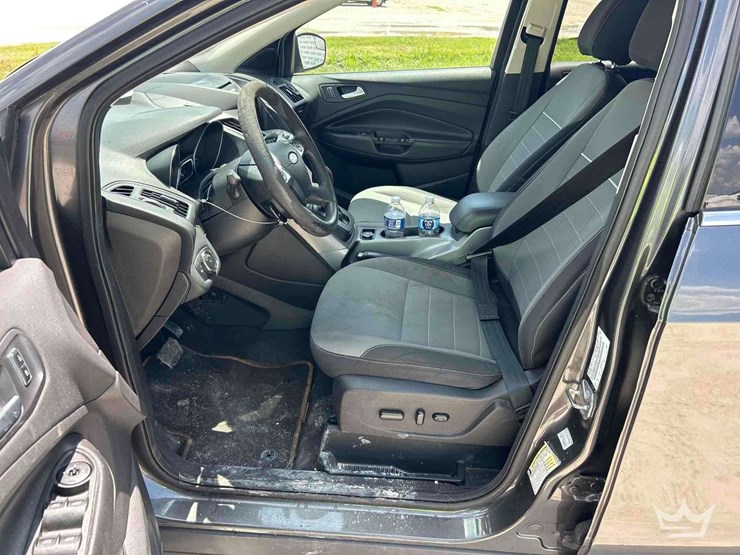 2015-ford-escape-image-12