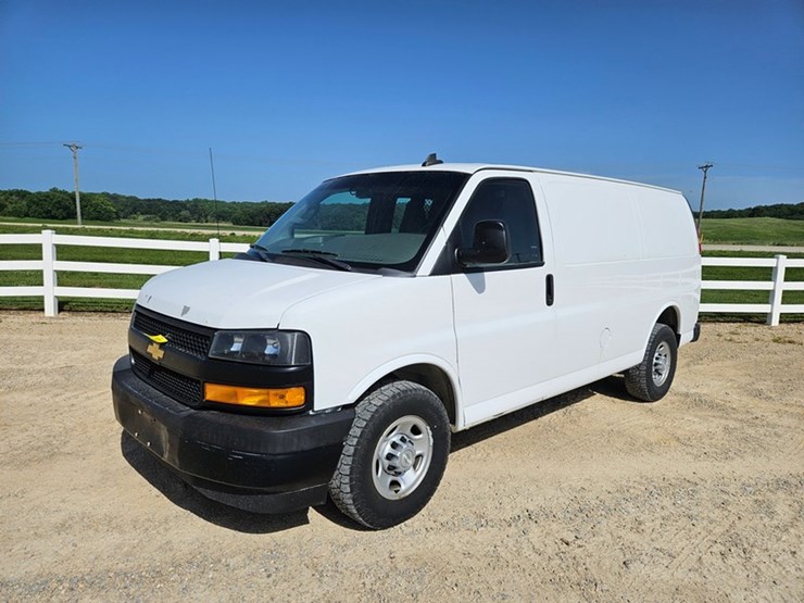 2018-chevrolet-g20-image-1
