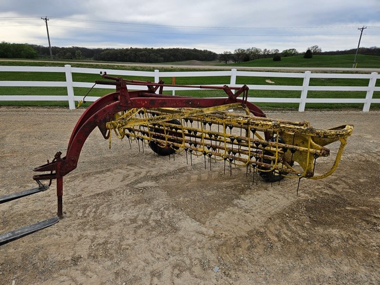 new-holland-256-image-1