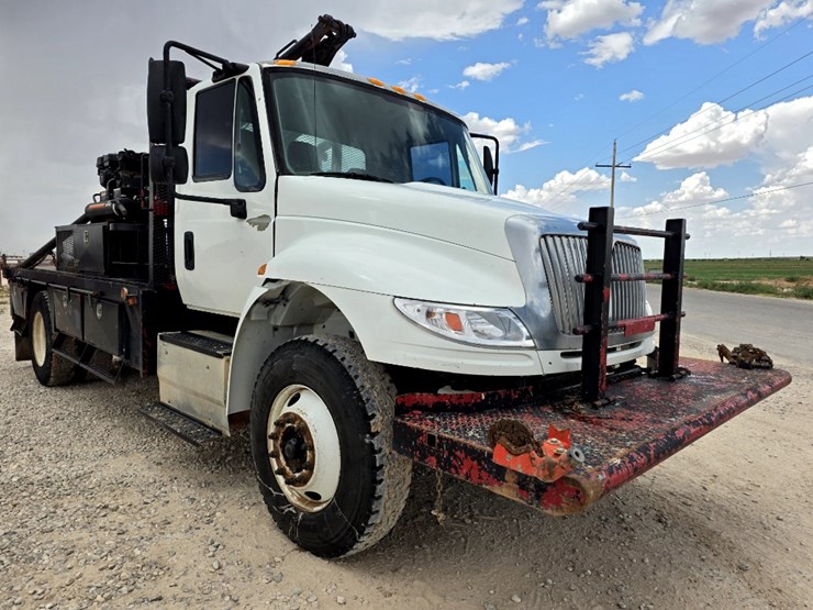 2016-international-durastar-4300-image-3