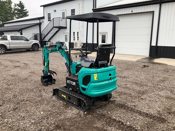 #1603-•-cfg-kt13r-mini-excavator-image-2