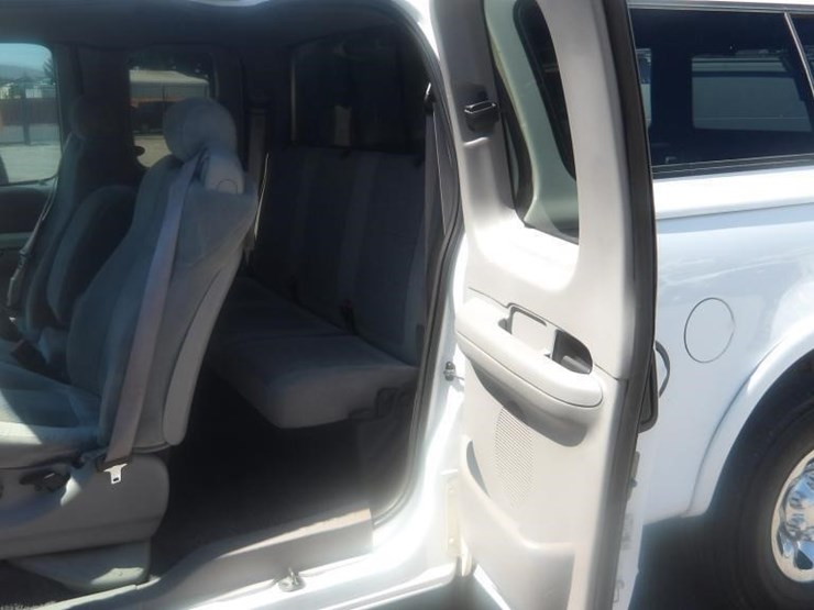 2001-ford-f150-image-17