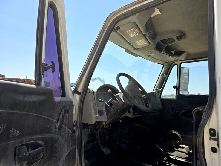 2015-international-durastar-4300-image-8