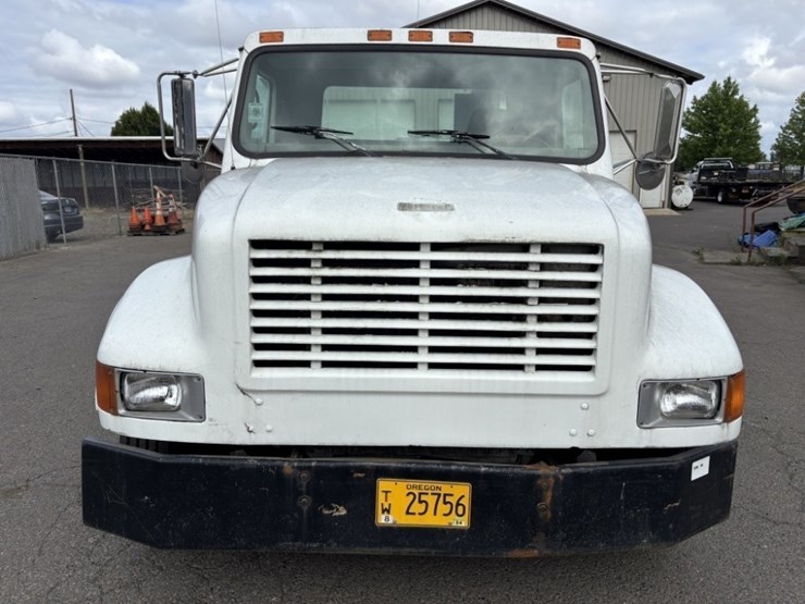 1997-international-4700-image-8