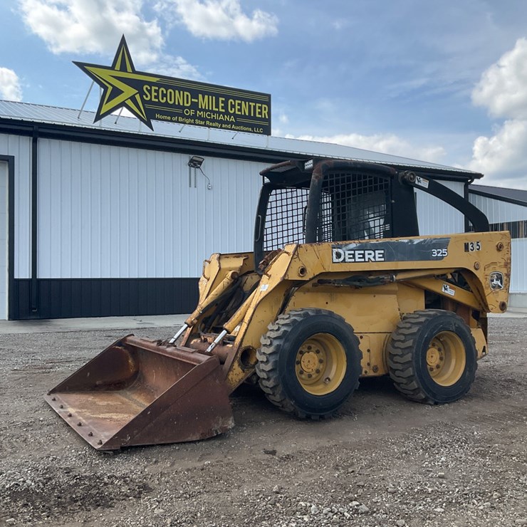 JOHN DEERE 325
