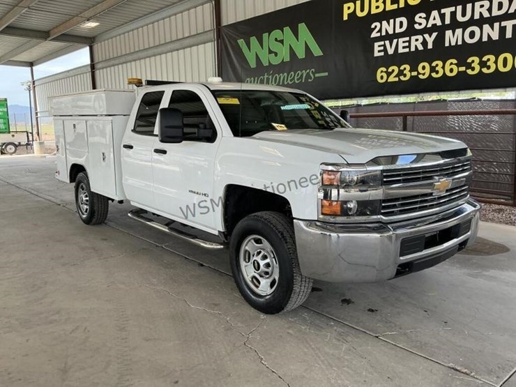 2015-chevrolet-2500hd-image-2