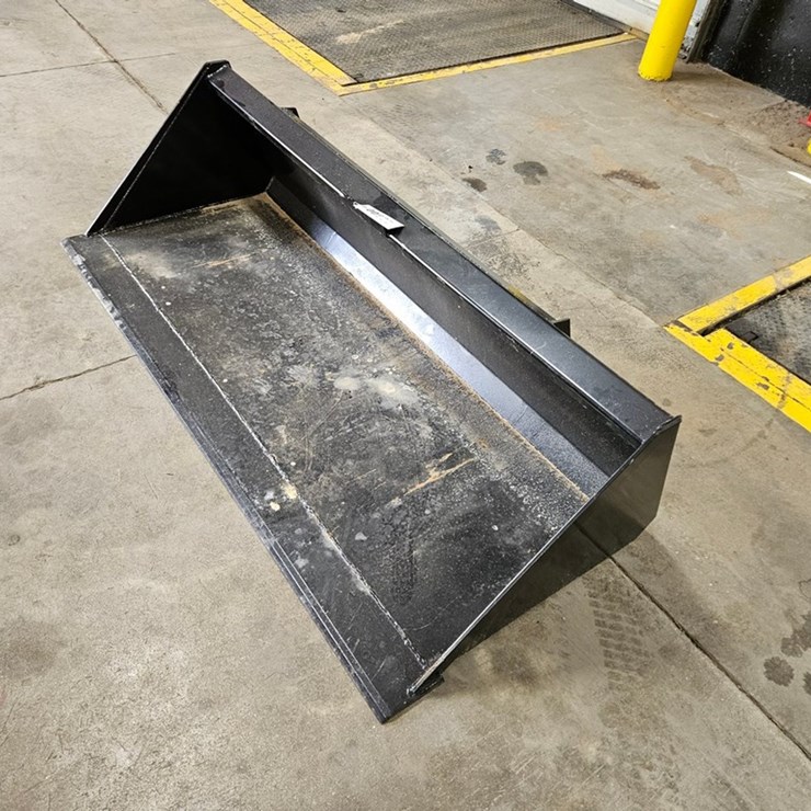 #657 • New Swict 72" Material Bucket