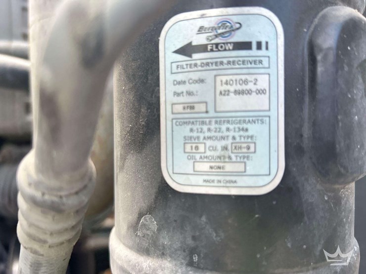 2015-freightliner-114sd-image-12