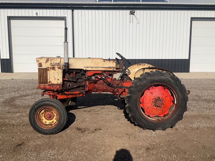 #6068-•-1958-case-211-b-tractor-image-2