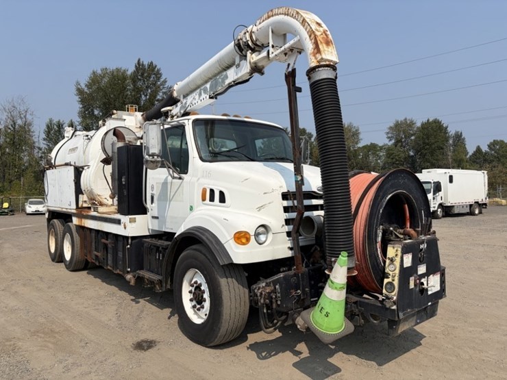 2004-sterling-l7500-image-2