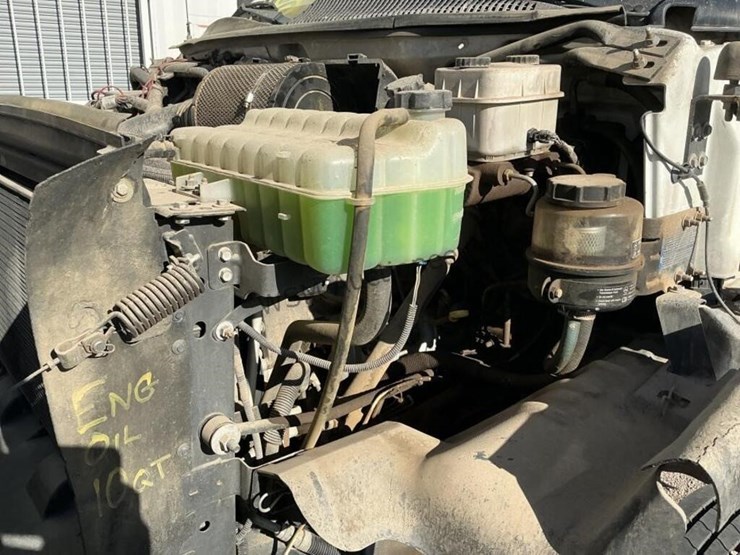2004-chevrolet-c4500-kodiak-water-truck-image-13