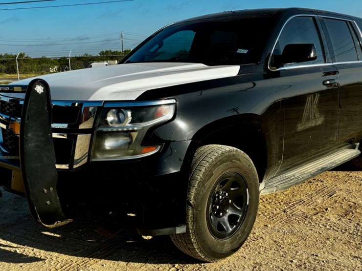 2015-chevrolet-tahoe-image-1