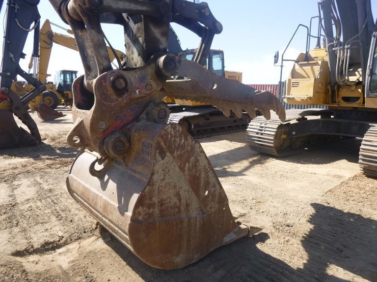 2019-deere-345g-lc-image-8