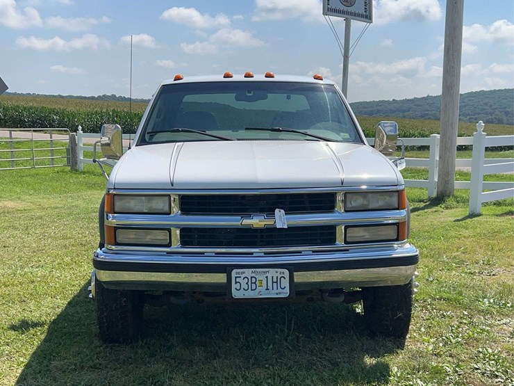2000-chevrolet-3500-image-8