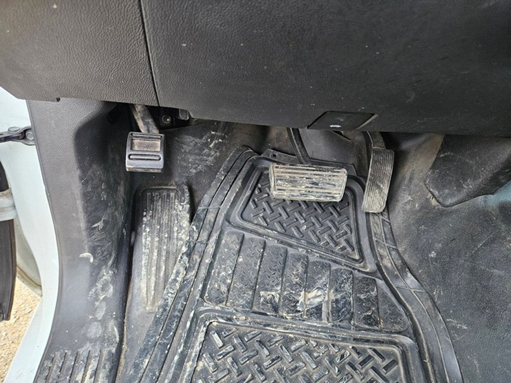 2016-chevrolet-3500-image-20
