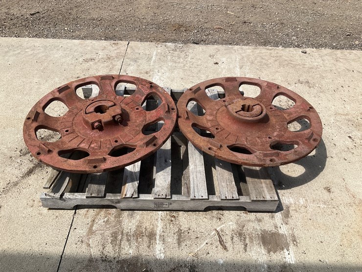 #5023-•-pair-of-tractor-cast-centers-image-3