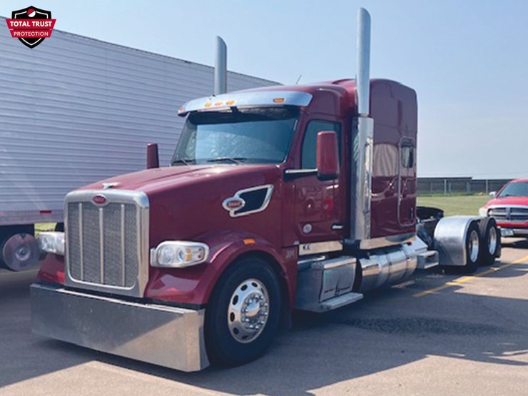 2022-peterbilt-567-image-1