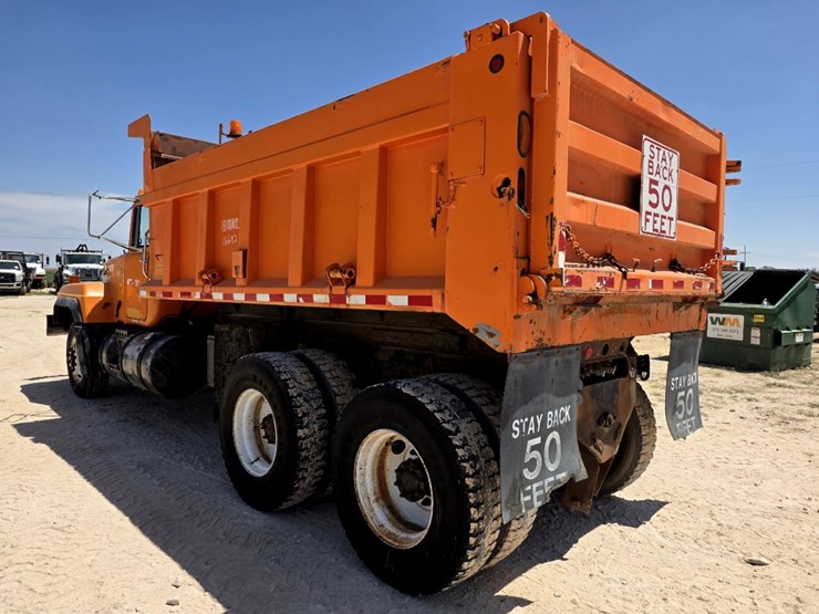 2003-mack-rd688s-image-8