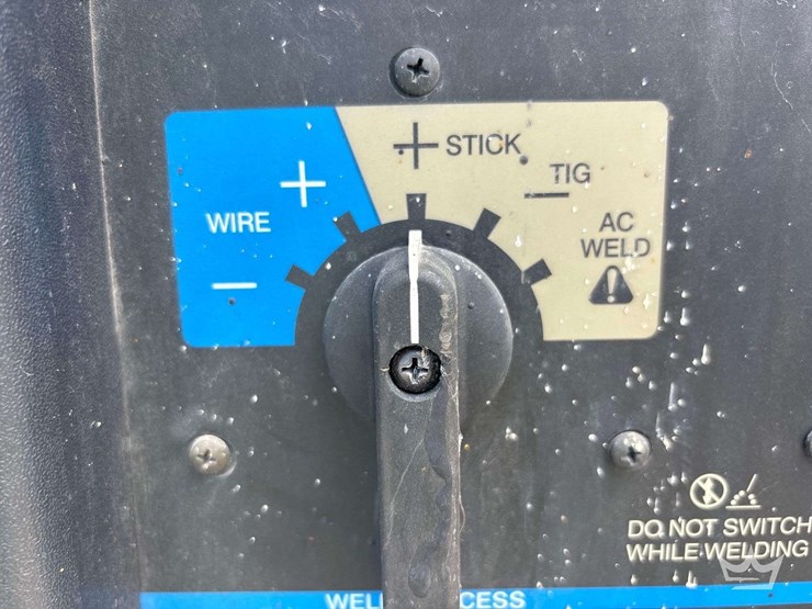 2004-miller-bobcat-250-10,000w-welder-generator-image-13