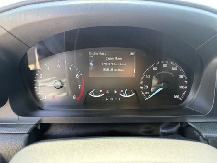 2020-ford-explorer-image-26
