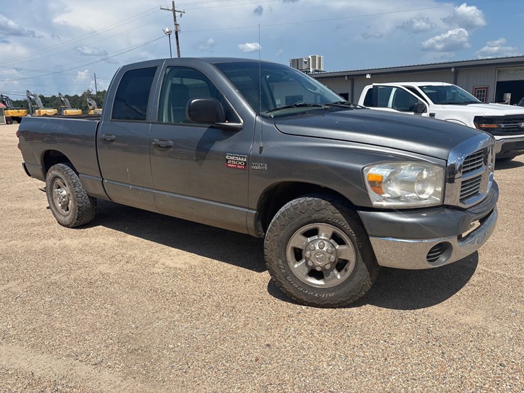 2009-dodge-ram-2500-image-2