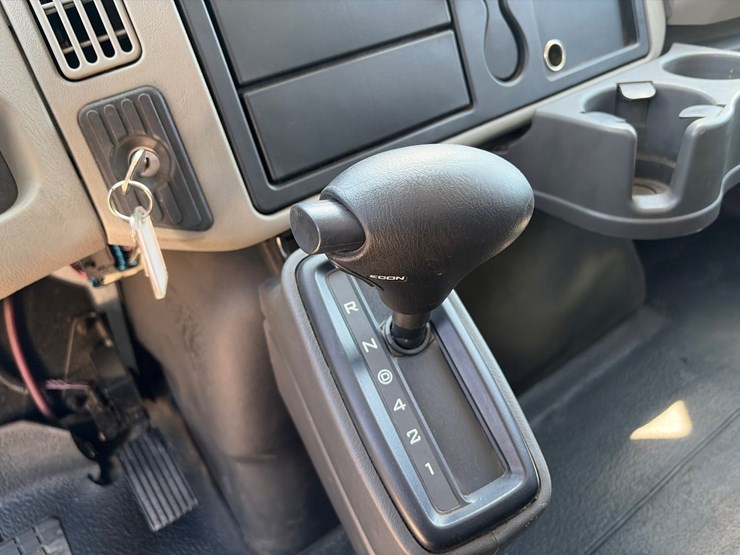 2018-international-durastar-4300-image-31