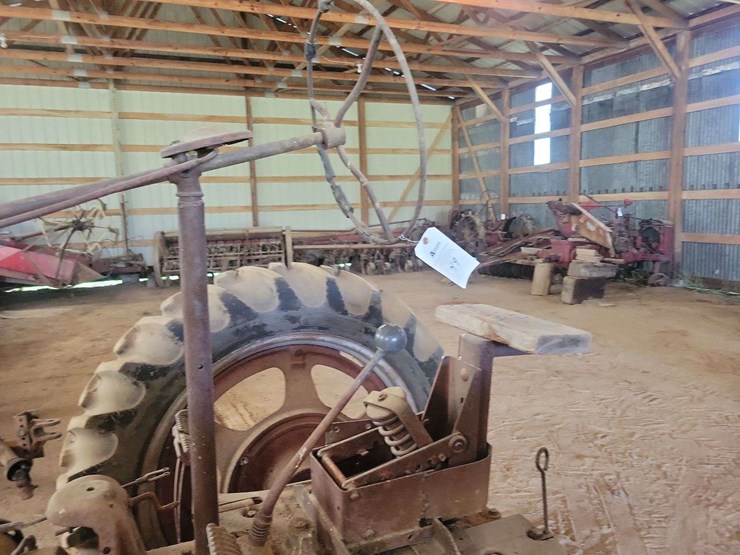early-1939-farmall-h-image-15