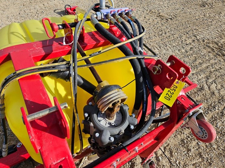 #113-•-3-pt-sprayer-image-17