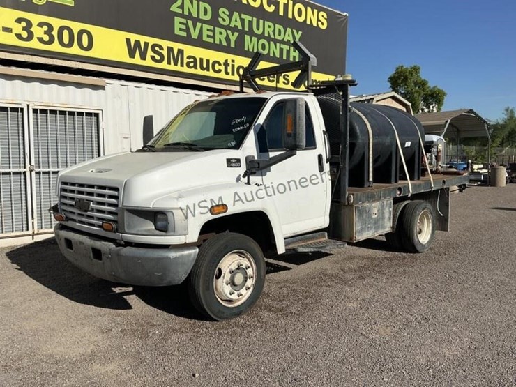 2004-chevrolet-c4500-kodiak-water-truck-image-2